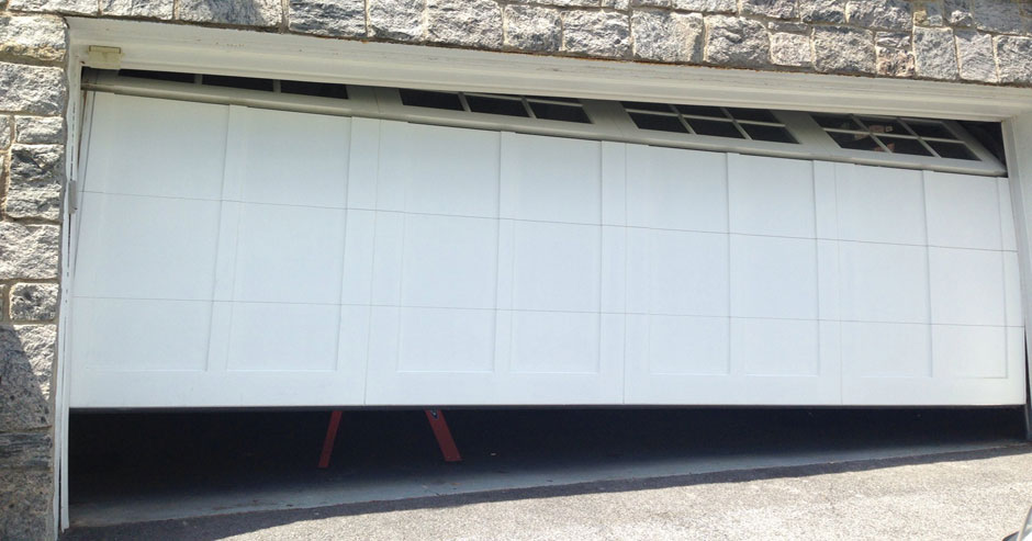 Broken garage door repairs Milwaukee